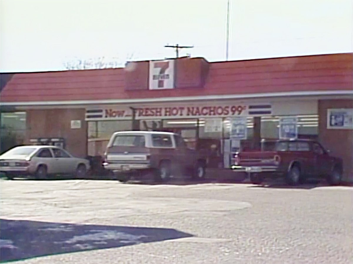 1984 photo of the 7-11 gas station where Angie bought gas.