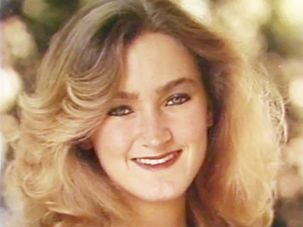 Portrait of Terri McAdams.